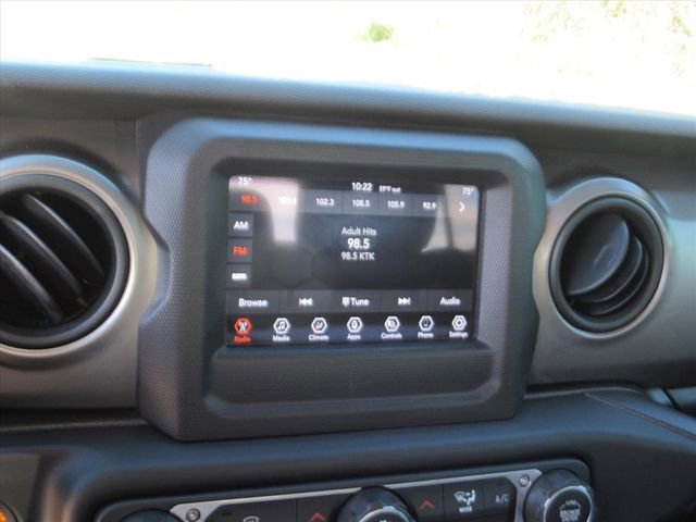 Used 2021 Jeep Gladiator Sport image 23