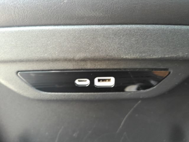 Used 2025 Chrysler Pacifica Select FWD image 30