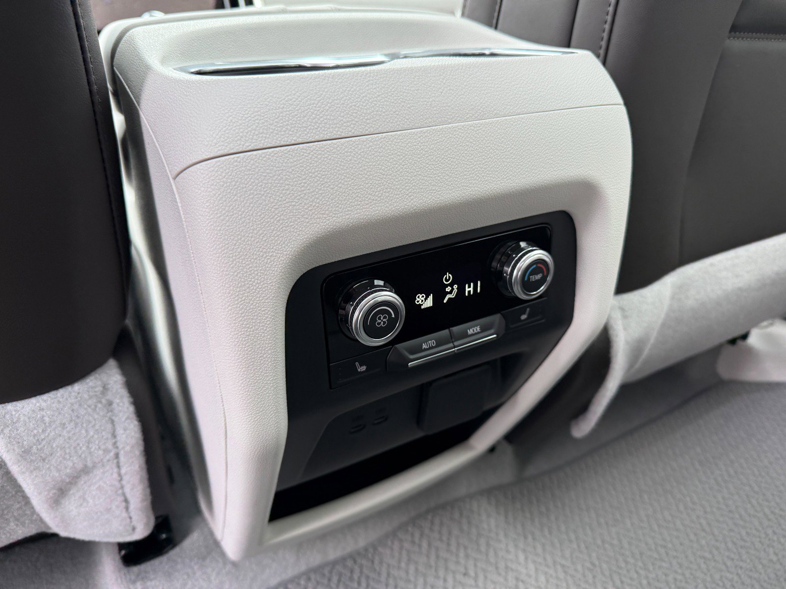 New 2026 GMC Acadia Denali w/ Super Cruise Package image 19