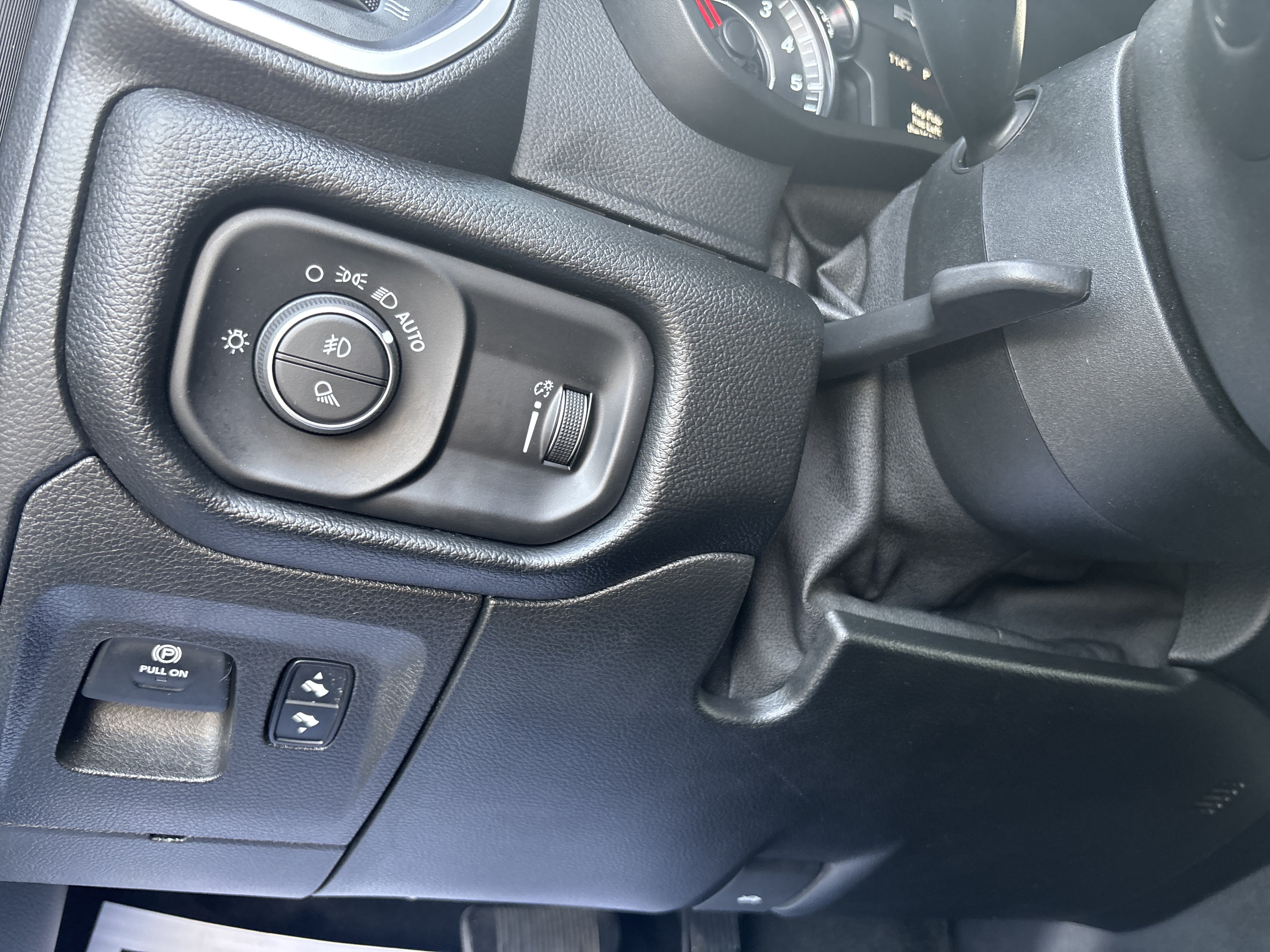 Used 2020 RAM 1500 Big Horn AWD/4WD image 18