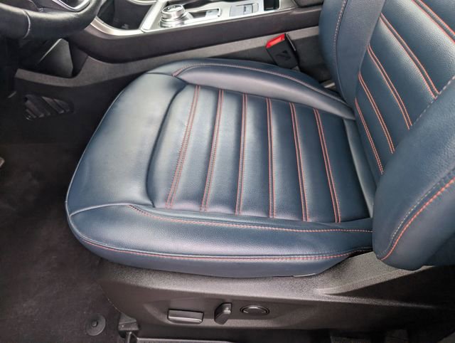 Used 2023 Ford Edge SEL w/ Sport Appearance Package AWD/4WD image 23