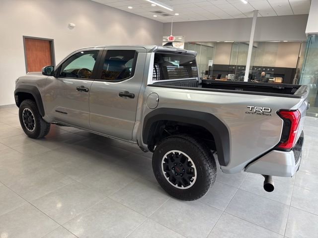 Used 2024 Toyota Tacoma TRD Off-Road image 3