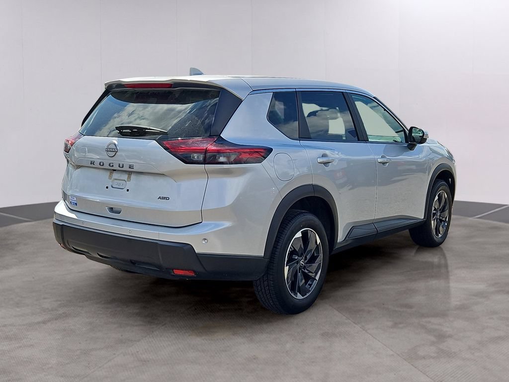 Used 2025 Nissan Rogue SV AWD/4WD image 4