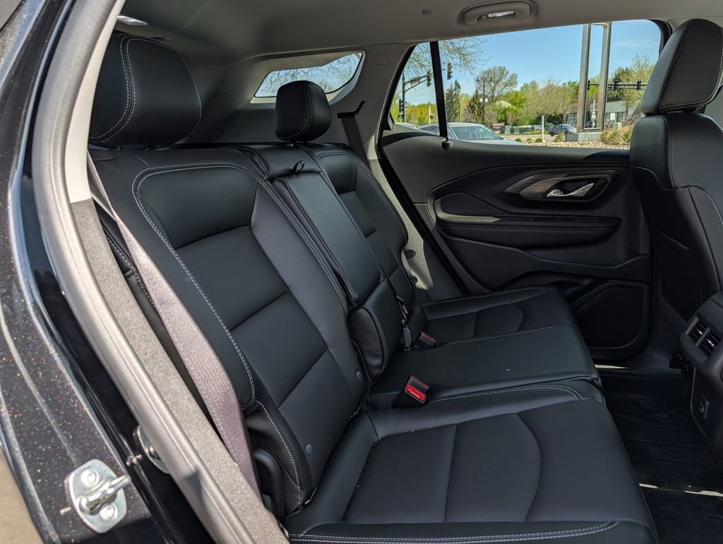 Used 2024 GMC Terrain SLT w/ Infotainment Package II AWD/4WD image 23