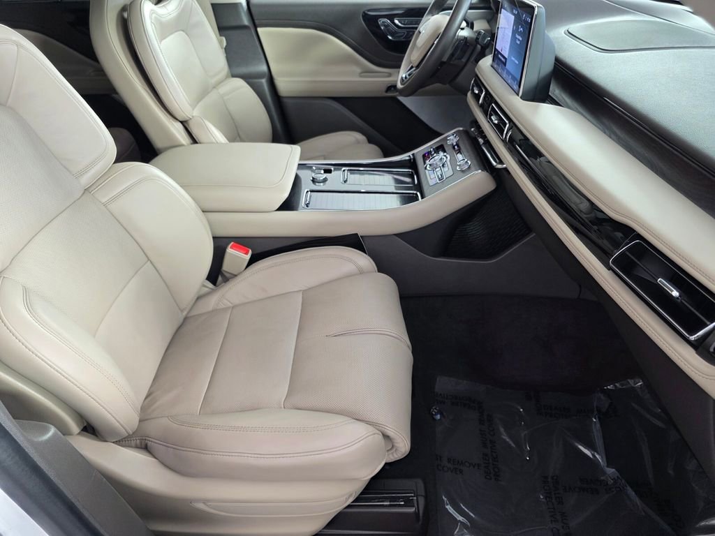 Used 2024 Lincoln Aviator Reserve w/ Equipment Group 201A image 32