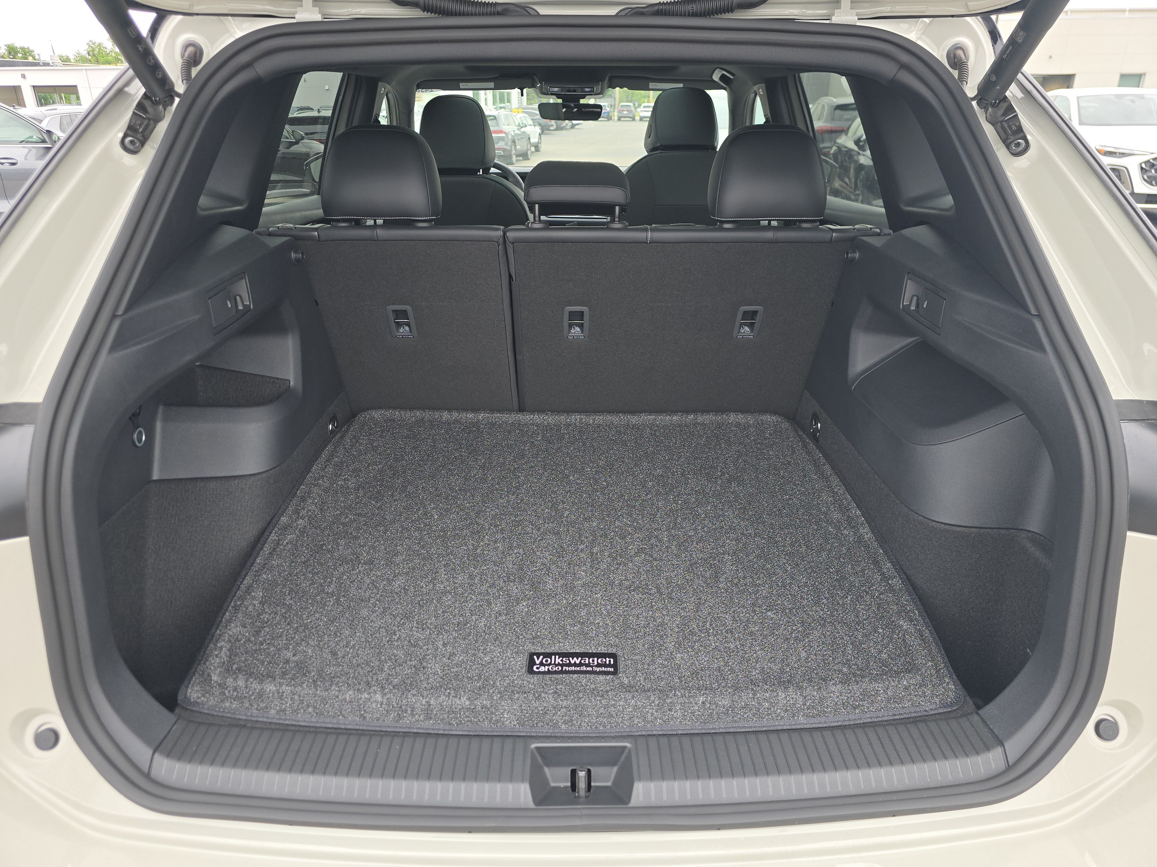 New 2026 Volkswagen Tiguan SE R-Line AWD/4WD image 15