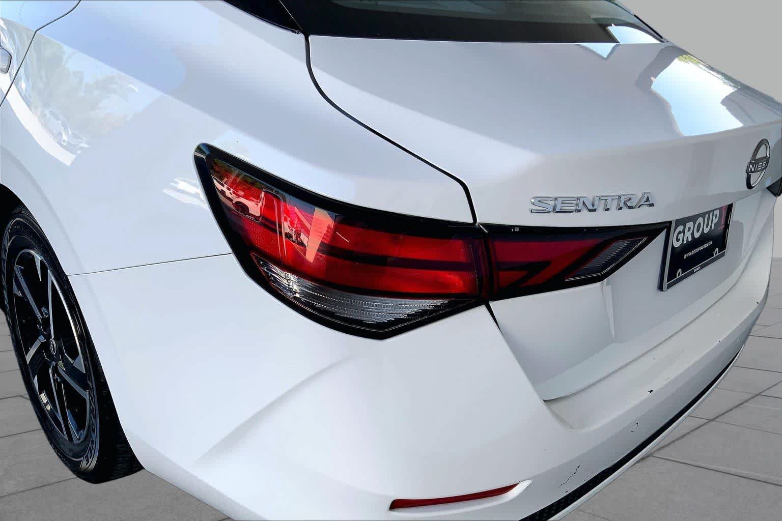 Used 2025 Nissan Sentra SV FWD image 29