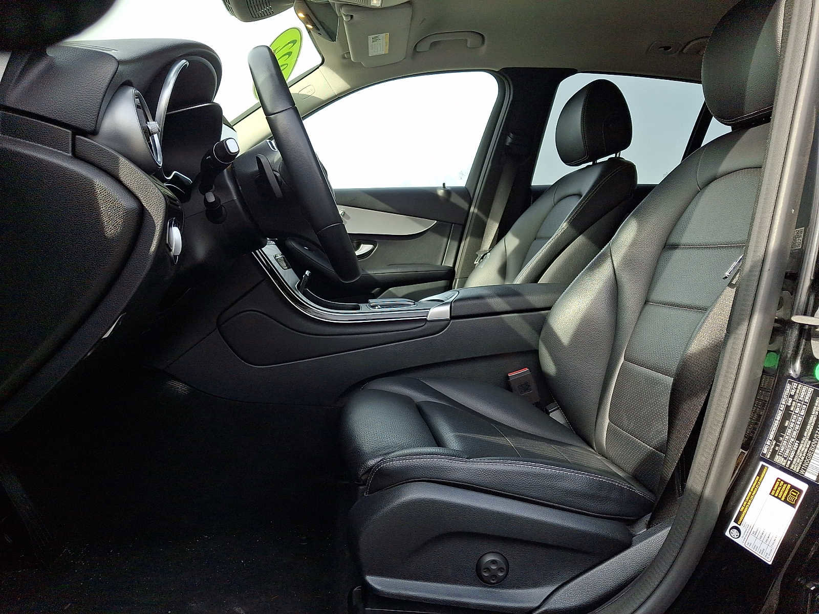 Used 2022 Mercedes-Benz GLC 300 4MATIC image 13