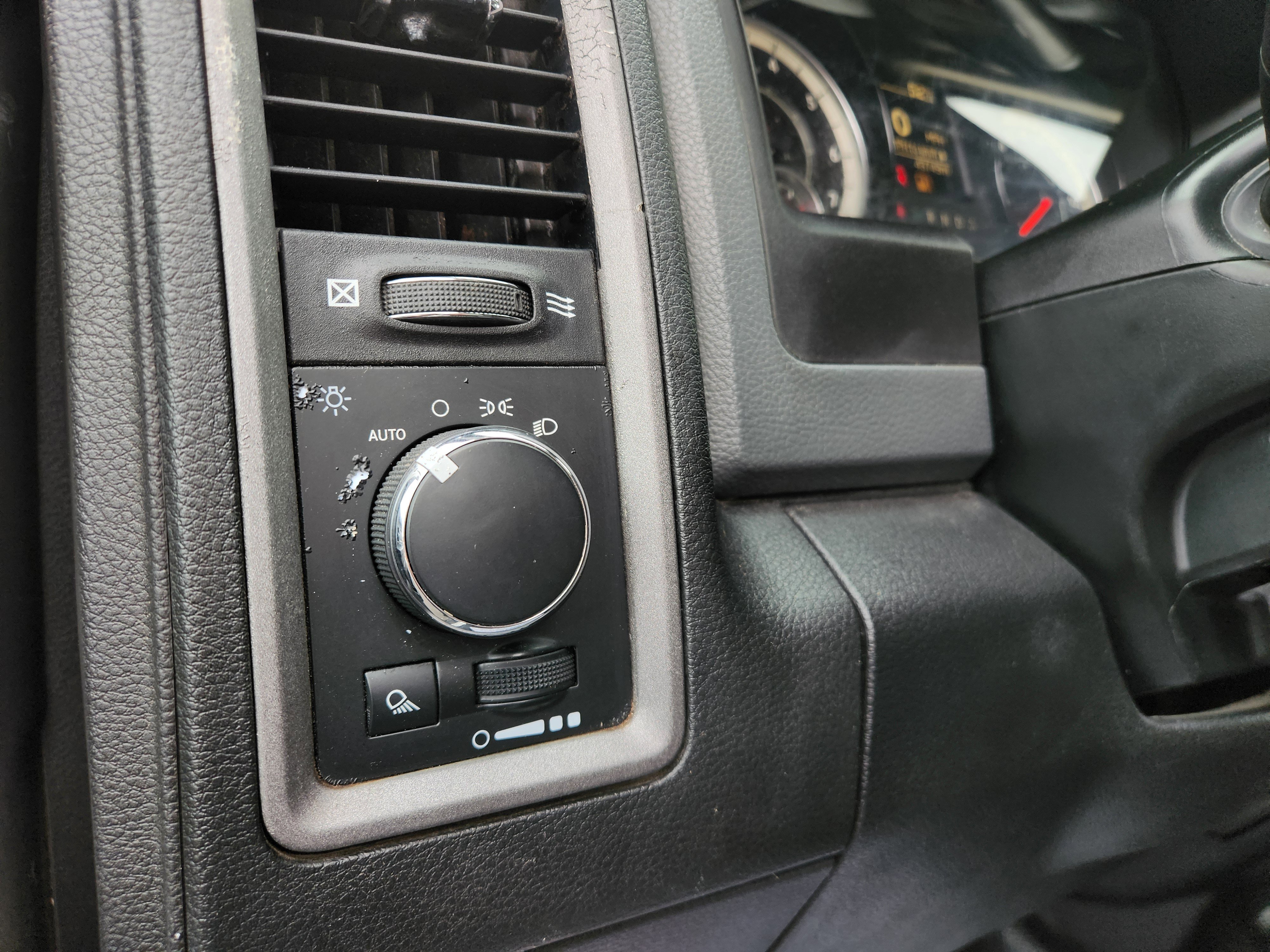 Used 2017 RAM 3500 Tradesman image 8