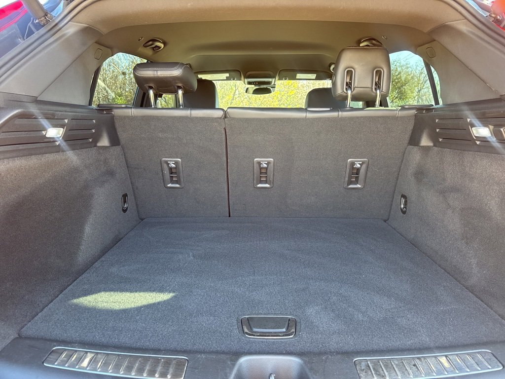 Used 2023 Cadillac XT4 Premium Luxury image 41