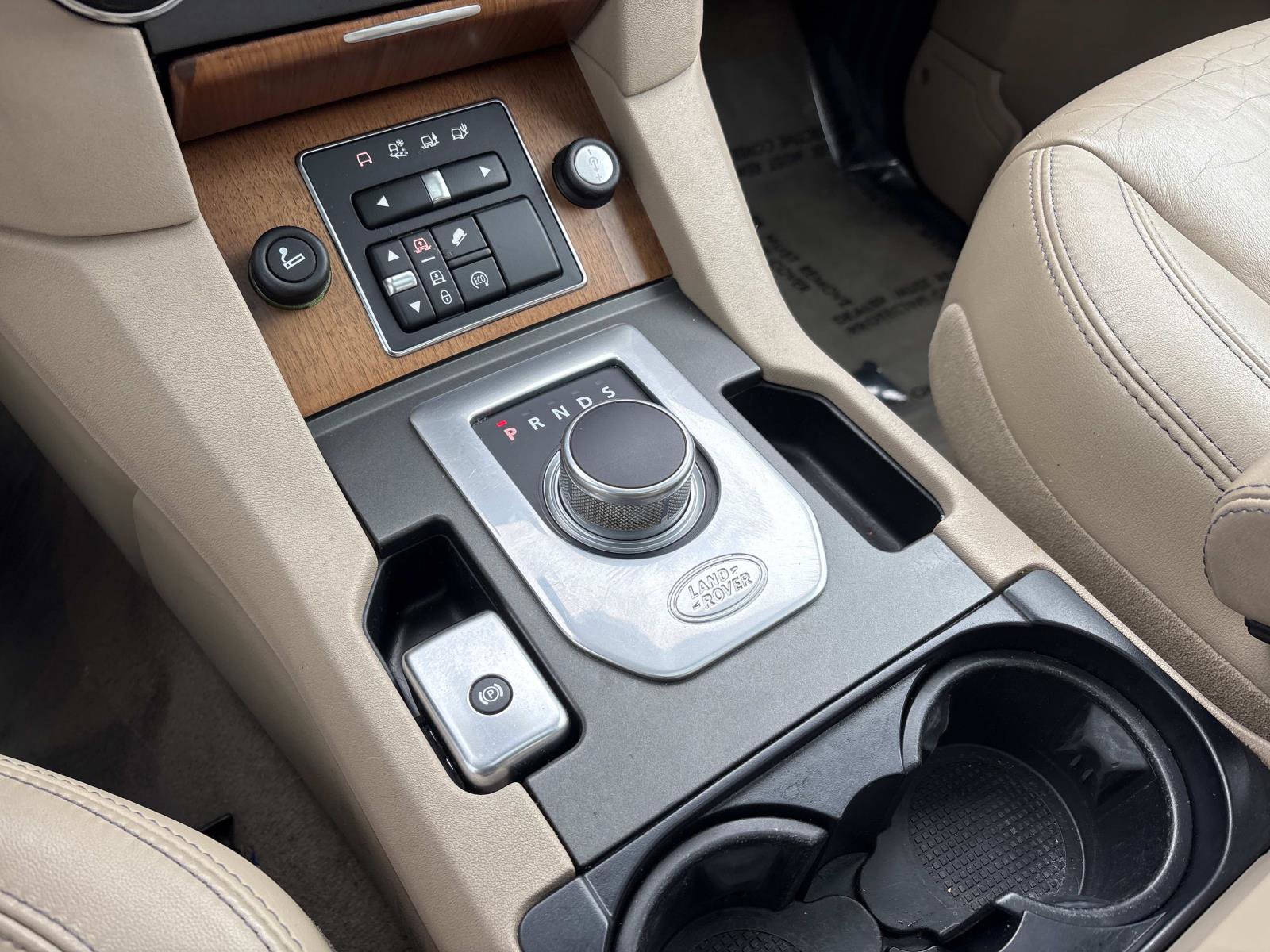 Used 2016 Land Rover LR4 HSE LUX image 27