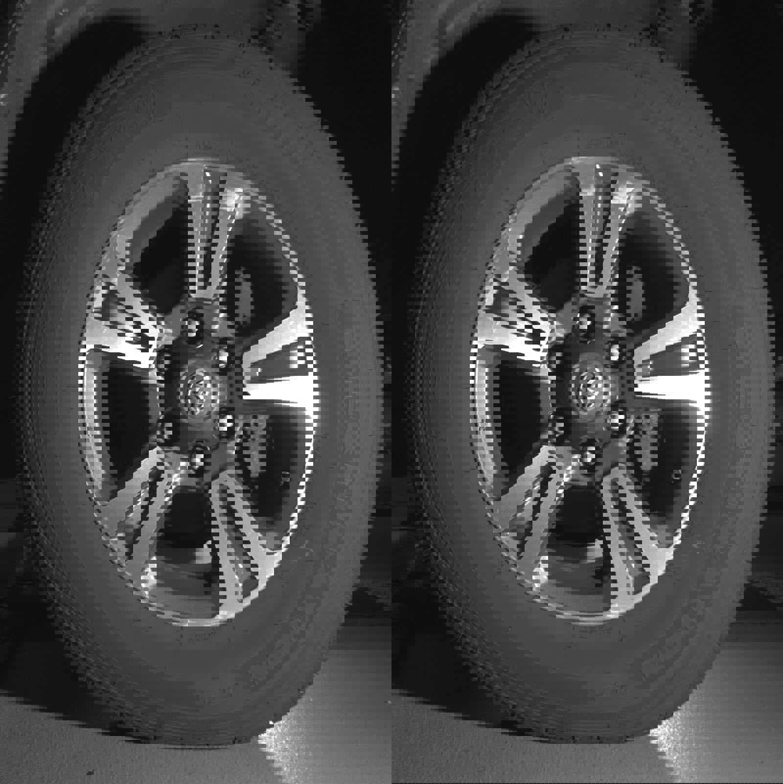 Used 2018 Toyota Tacoma TRD Sport w/ TRD Premium Sport Package AWD/4WD image 11