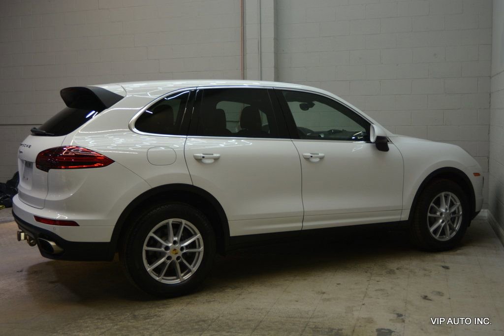Used 2016 Porsche Cayenne image 30