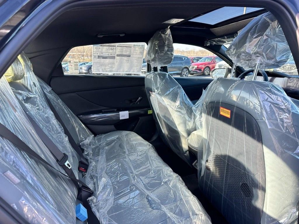 New 2026 Hyundai Elantra Limited w/ Cargo Package image 4