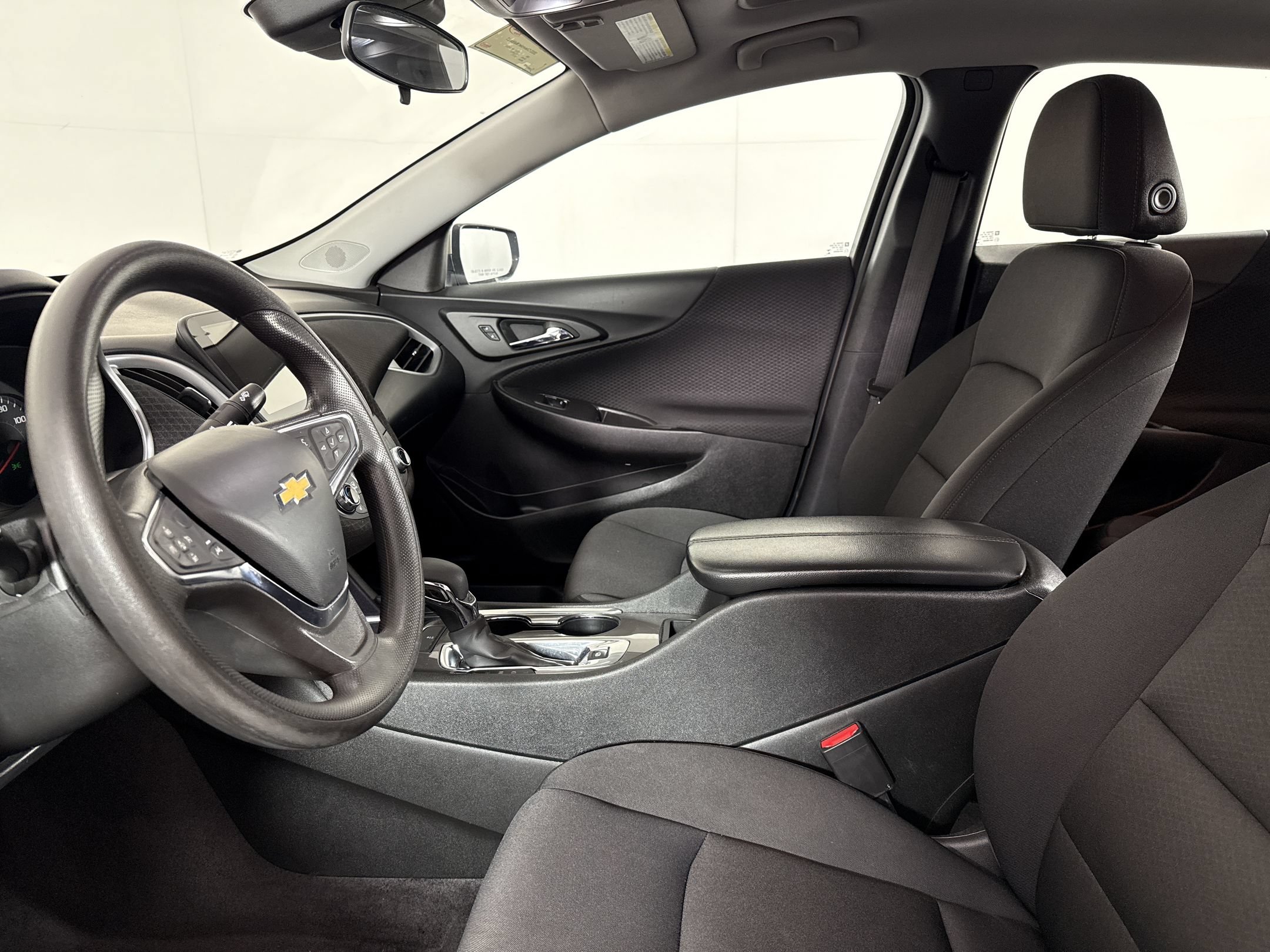 Used 2023 Chevrolet Malibu LT FWD image 22