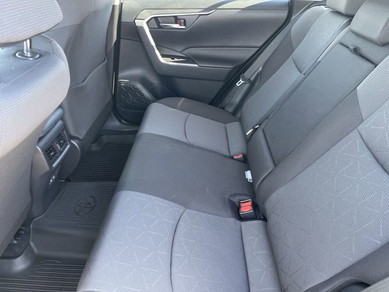 New 2025 Toyota RAV4 XLE image 21