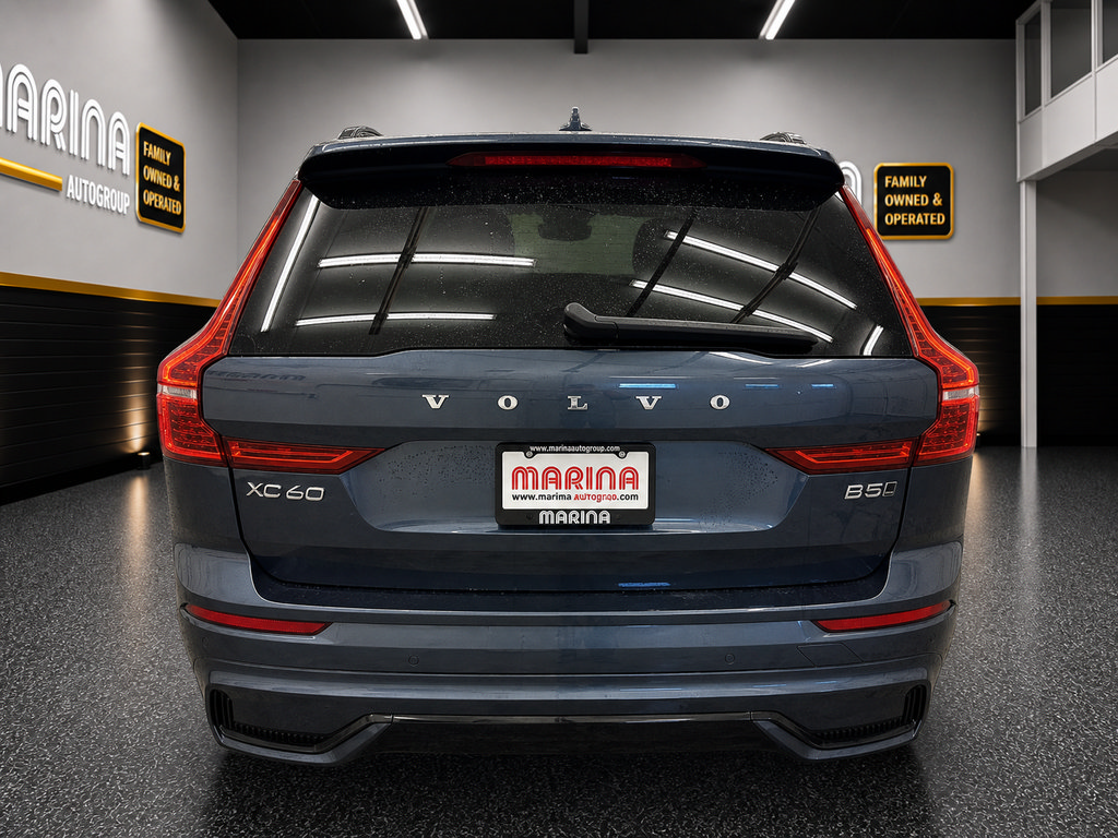 Used 2024 Volvo XC60 B5 Core AWD/4WD image 13