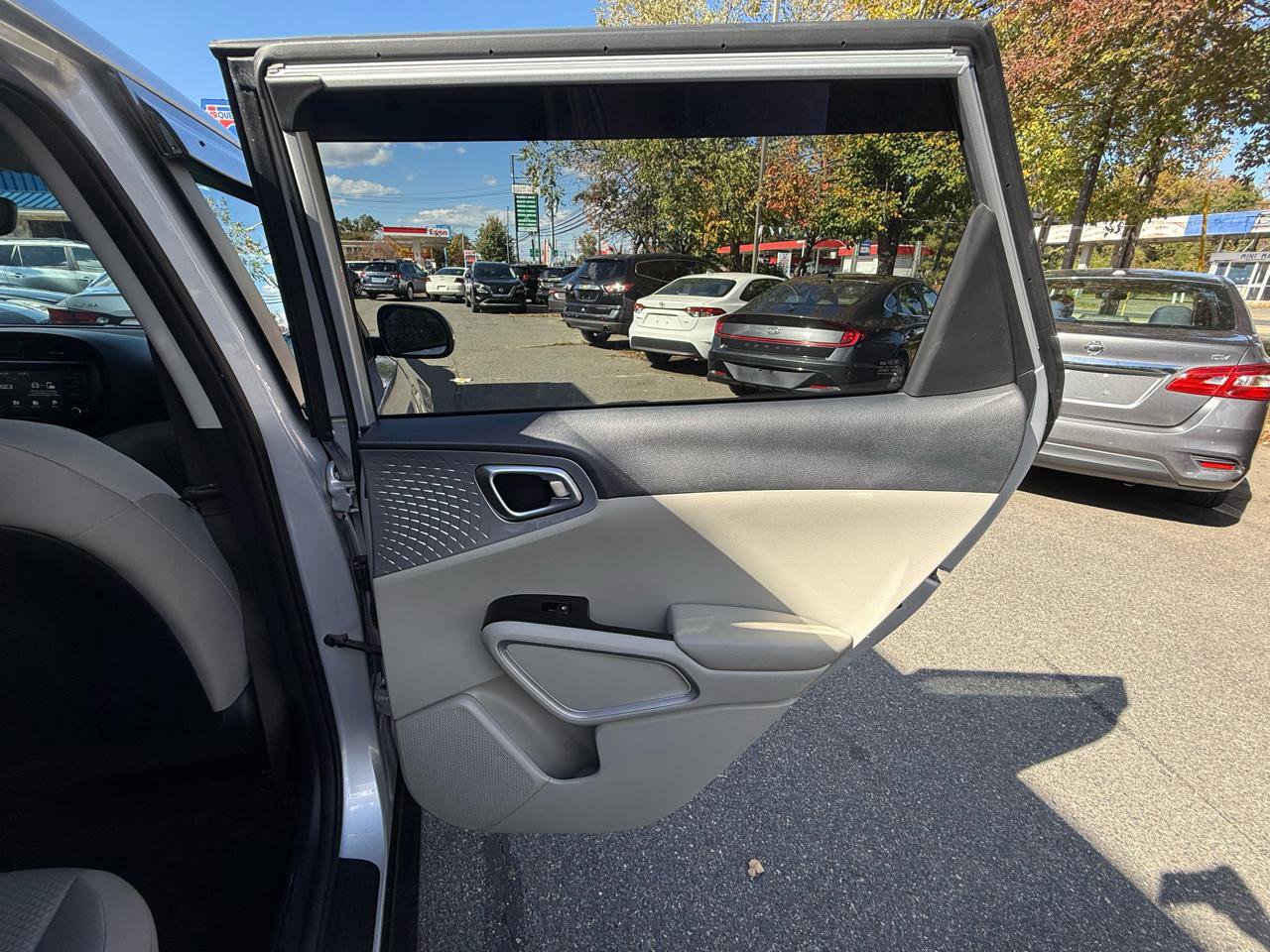 Used 2021 Kia Soul LX FWD image 28