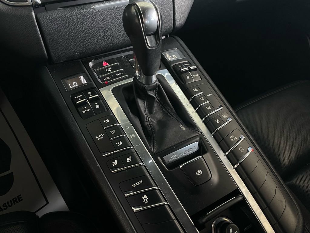Used 2015 Porsche Macan S w/ Premium Package Plus AWD/4WD image 29