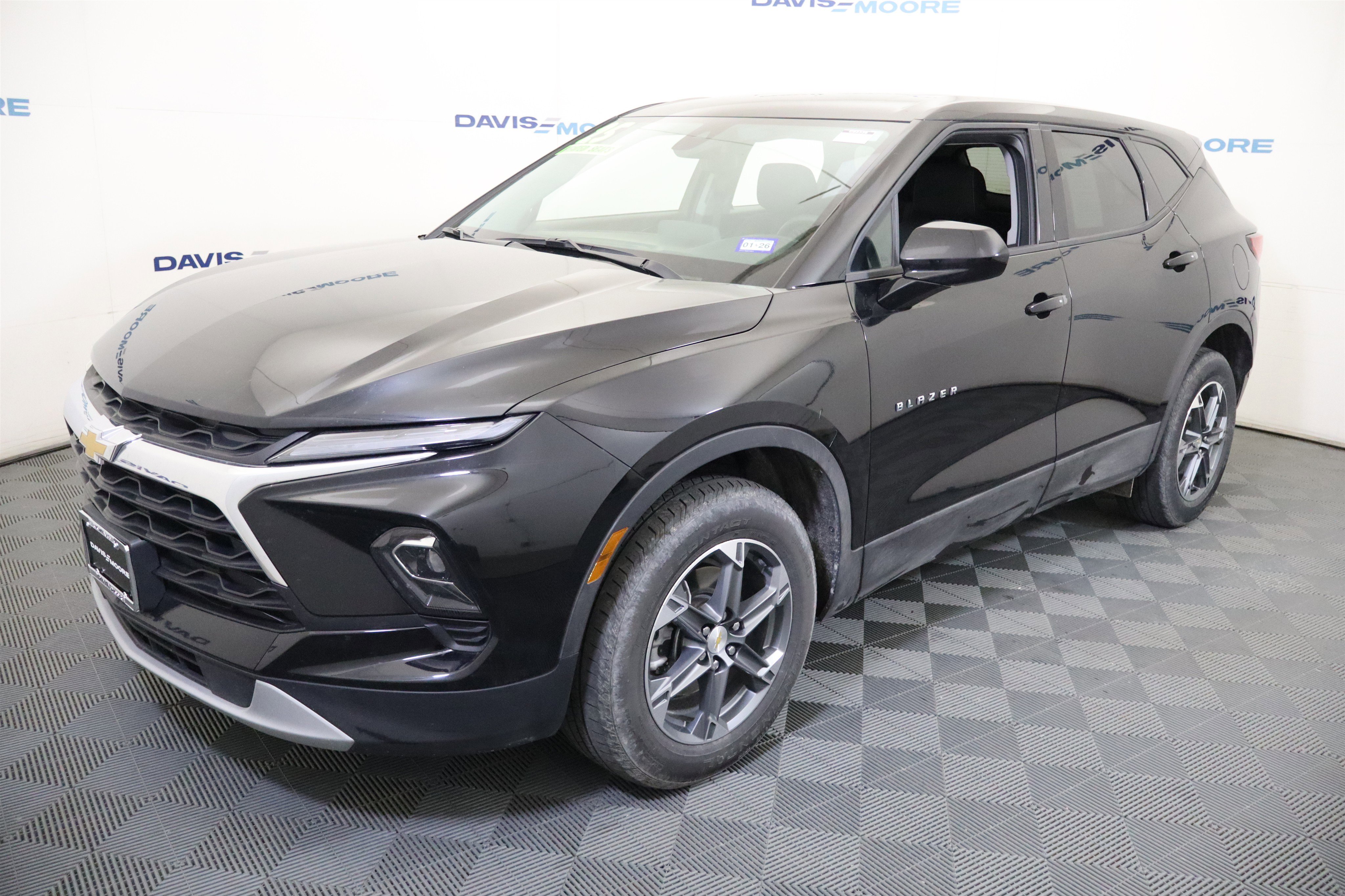 Used 2025 Chevrolet Blazer LT AWD/4WD image 13