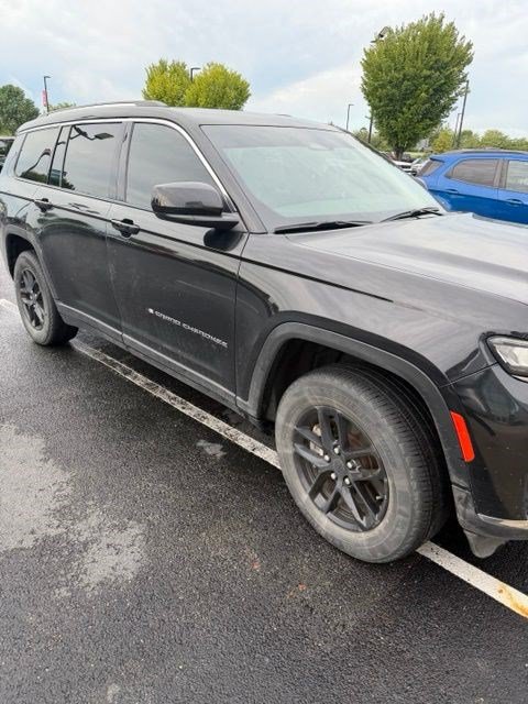 Used 2023 Jeep Grand Cherokee L Laredo w/ Luxury Tech Group I AWD/4WD image 19