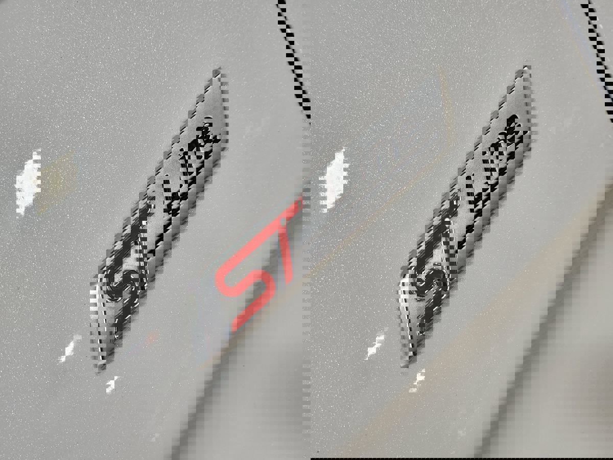 Used 2024 Ford Edge ST-Line image 26