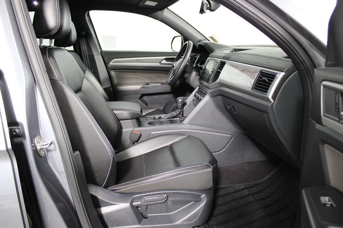 Used 2021 Volkswagen Atlas Cross Sport SE w/ Panoramic Sunroof Package AWD/4WD image 35