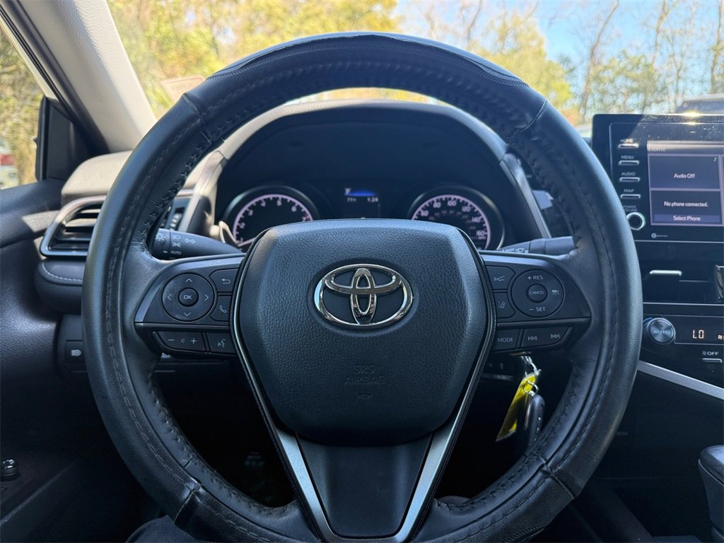 Used 2023 Toyota Camry SE image 20