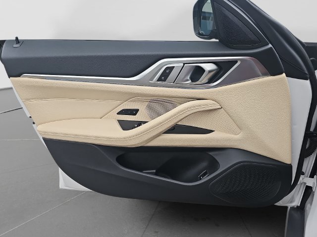 Used 2022 BMW i4 eDrive40 w/ Premium Package RWD image 27