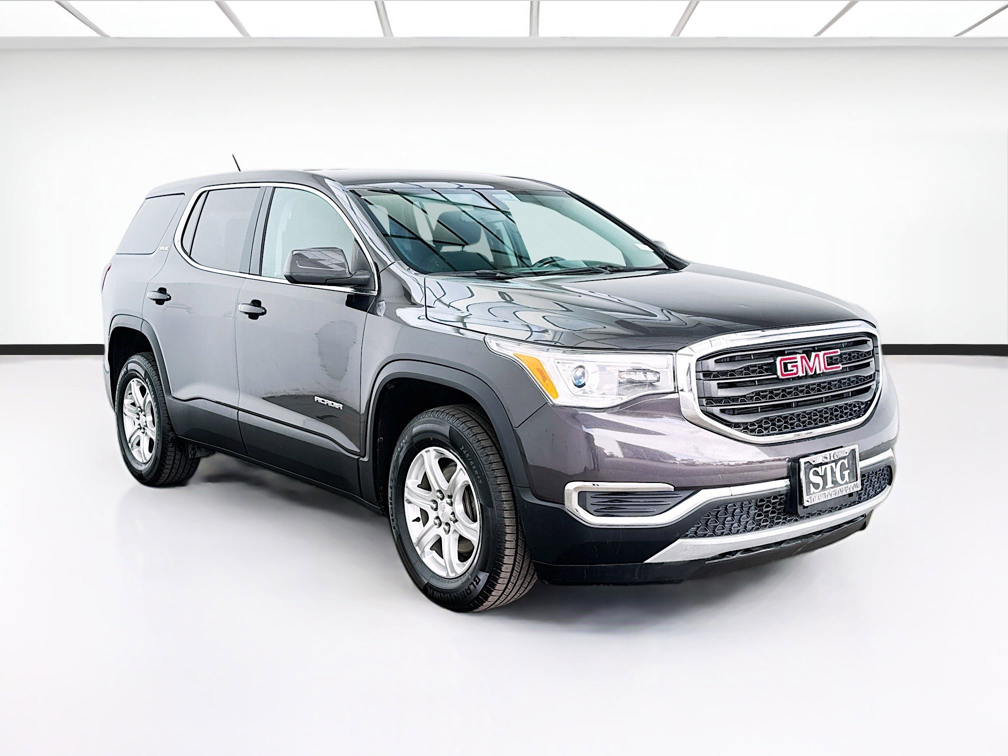 Used 2019 GMC Acadia SLE w/ LPO, Floor Liner Package FWD image 3