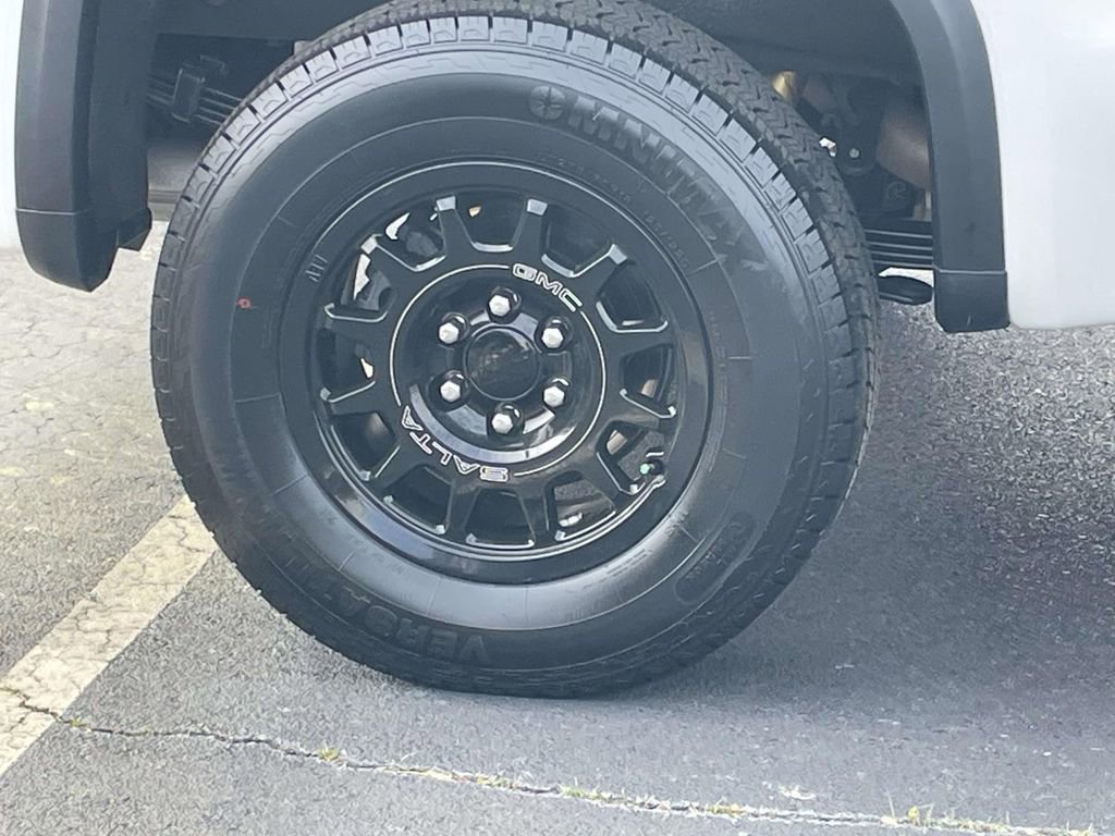 Used 2023 GMC Sierra 1500 AT4X w/ AT4X AEV Edition image 13