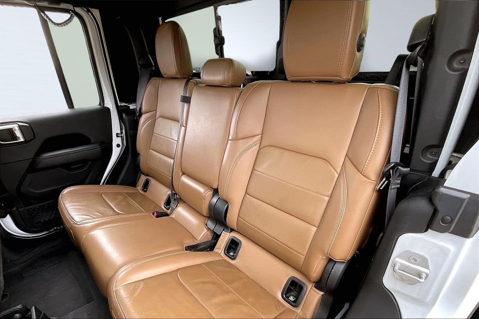 Used 2022 Jeep Gladiator Overland w/ Popular Equipment Package image 22