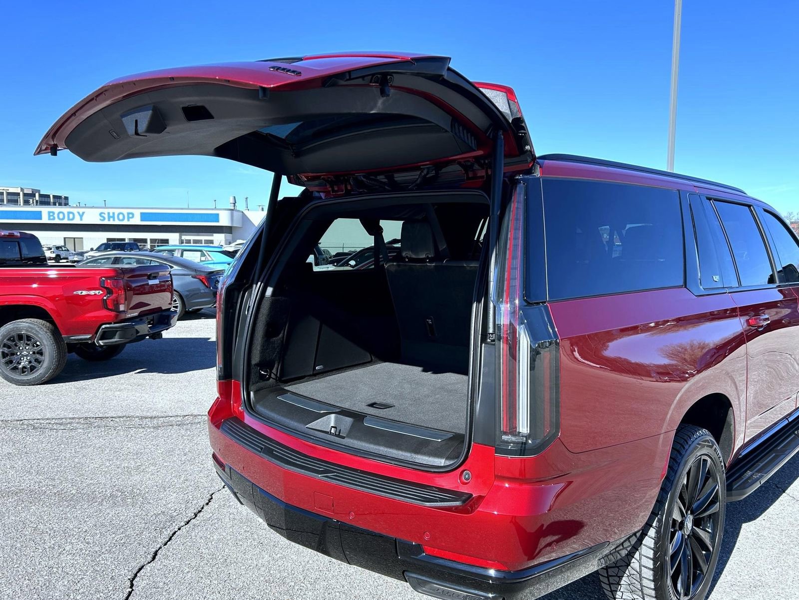 Certified 2025 Cadillac Escalade ESV Sport image 24