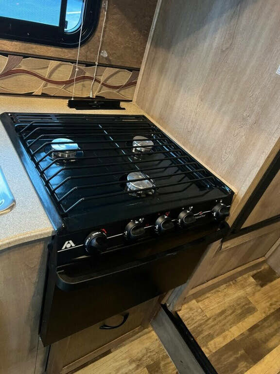 Used 2014 Ford E-350 and Econoline 350 Super Duty image 16