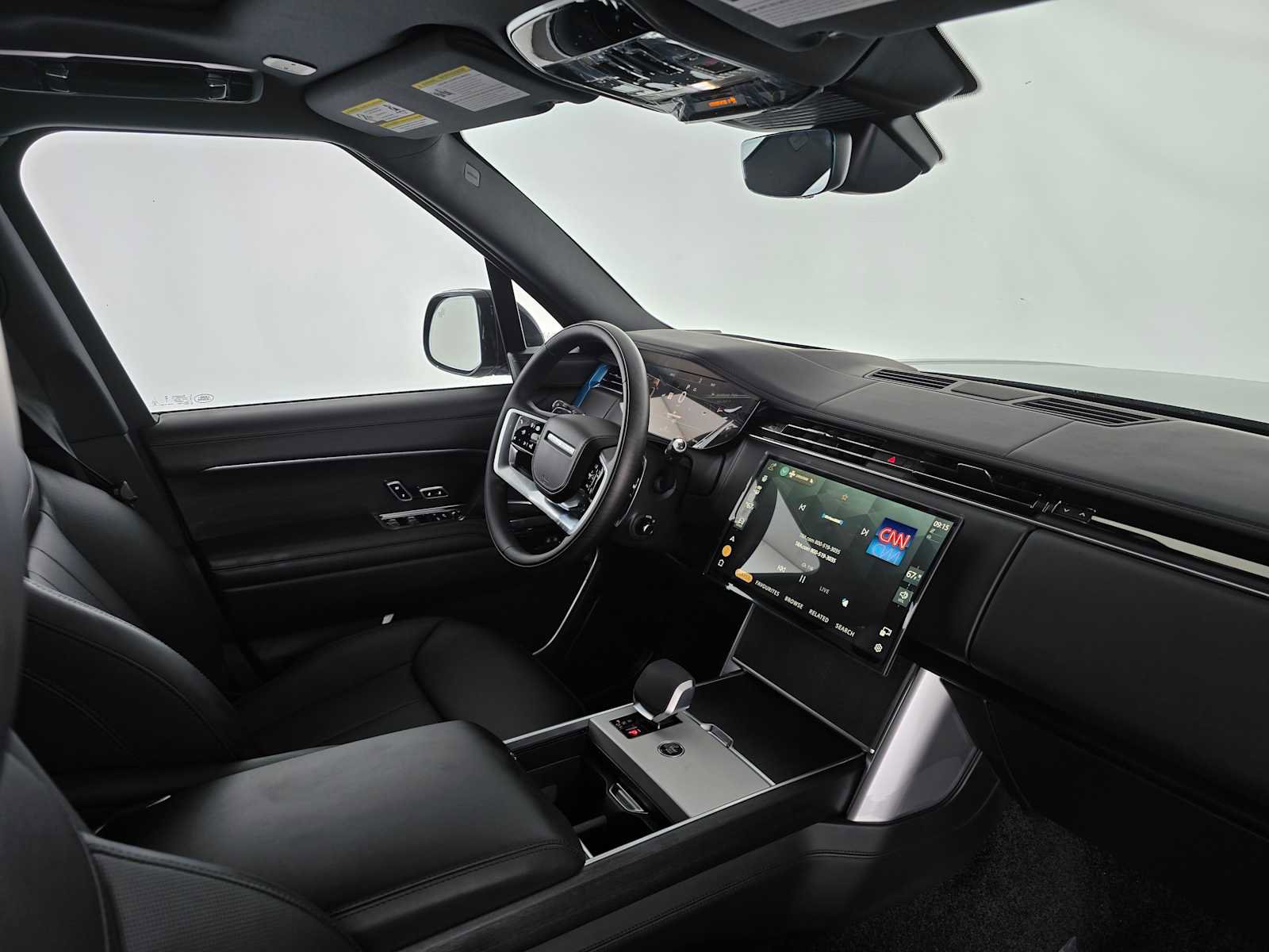 New 2025 Land Rover Range Rover SE AWD/4WD image 11