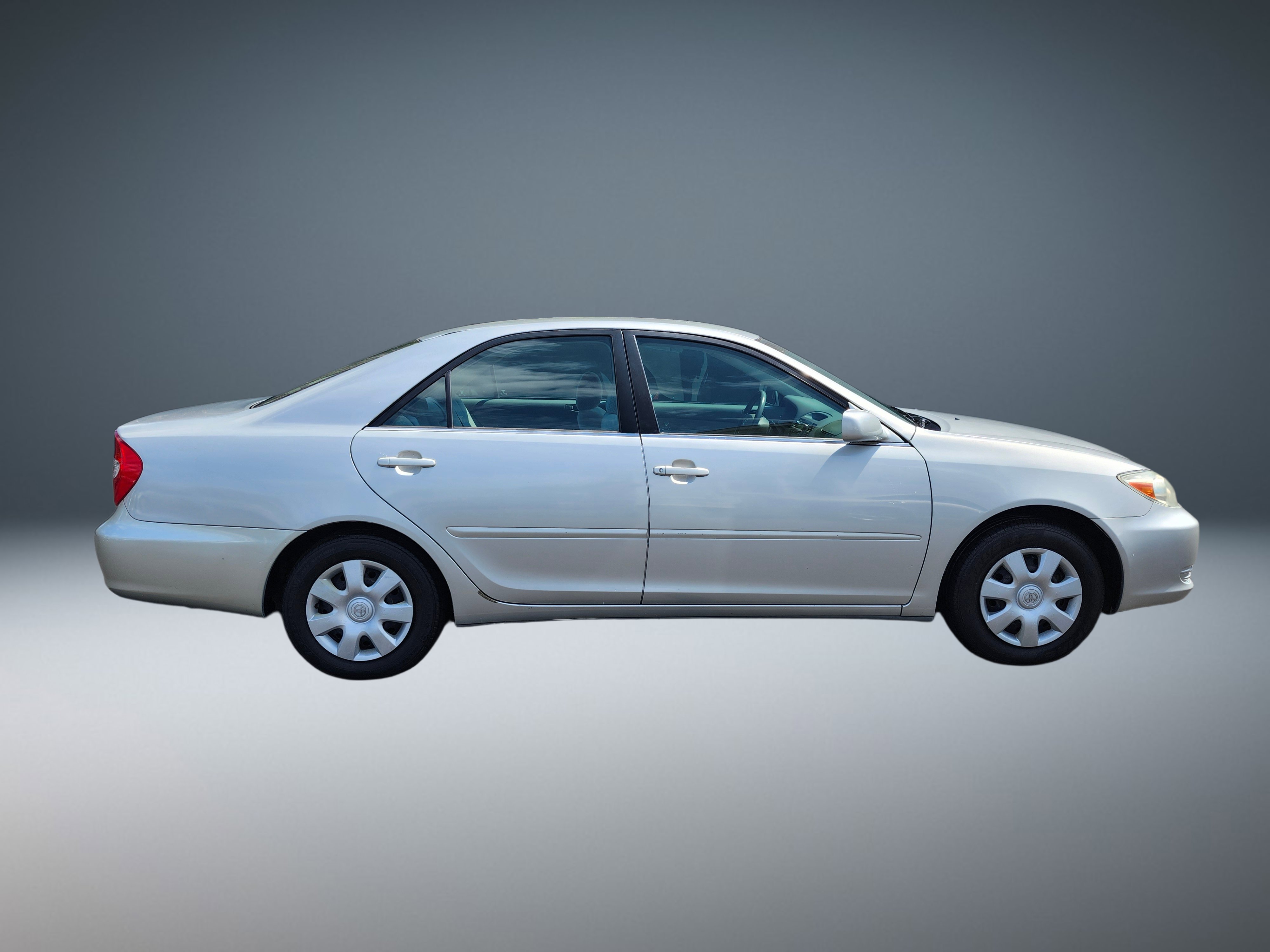 Used 2003 Toyota Camry image 2