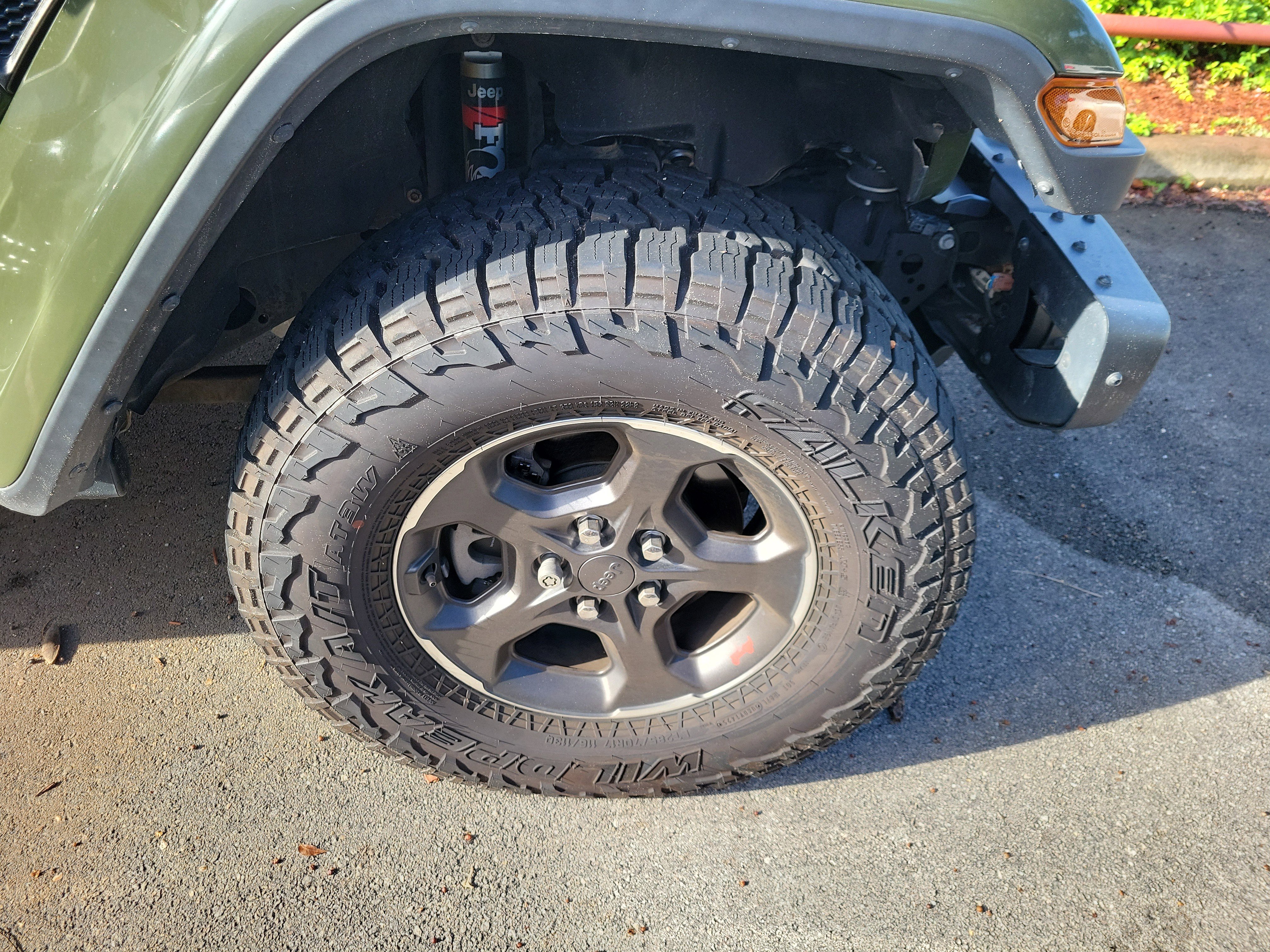 Used 2021 Jeep Gladiator Rubicon AWD/4WD image 5