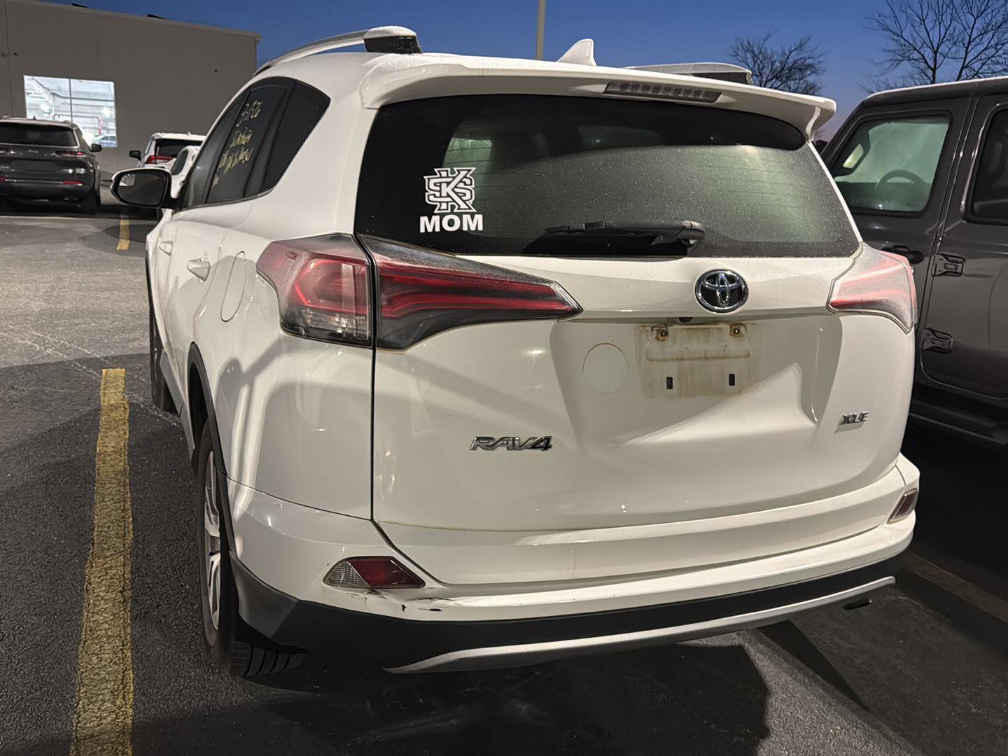 Used 2016 Toyota RAV4 XLE image 8