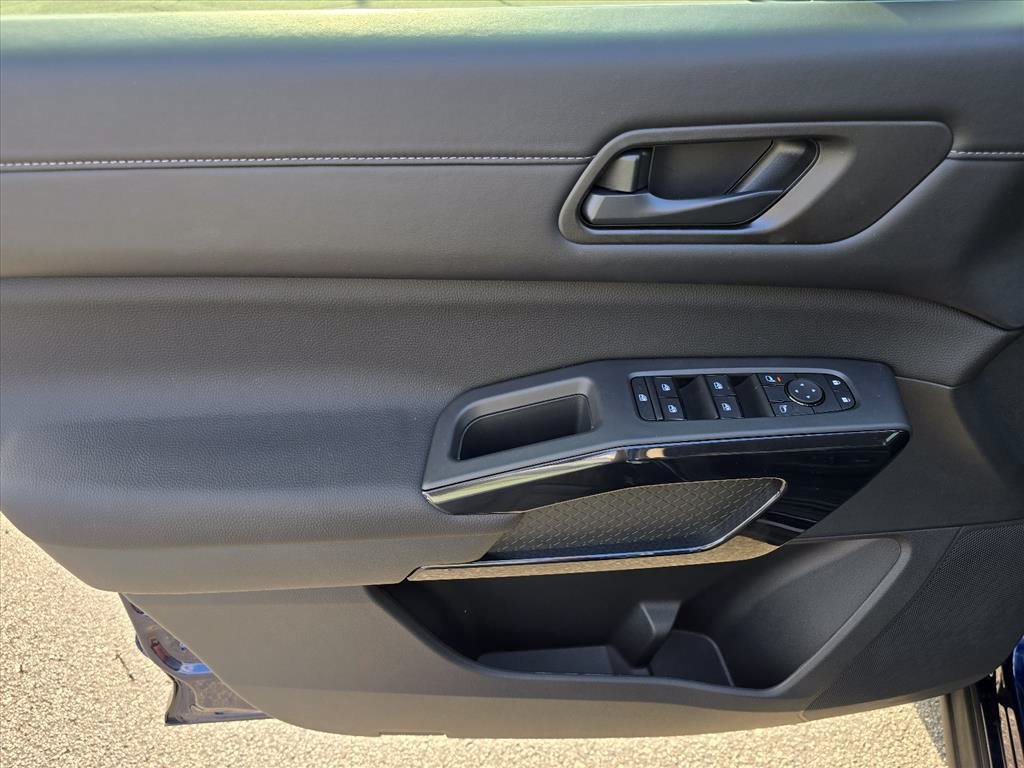 New 2026 Nissan Pathfinder SV FWD image 7