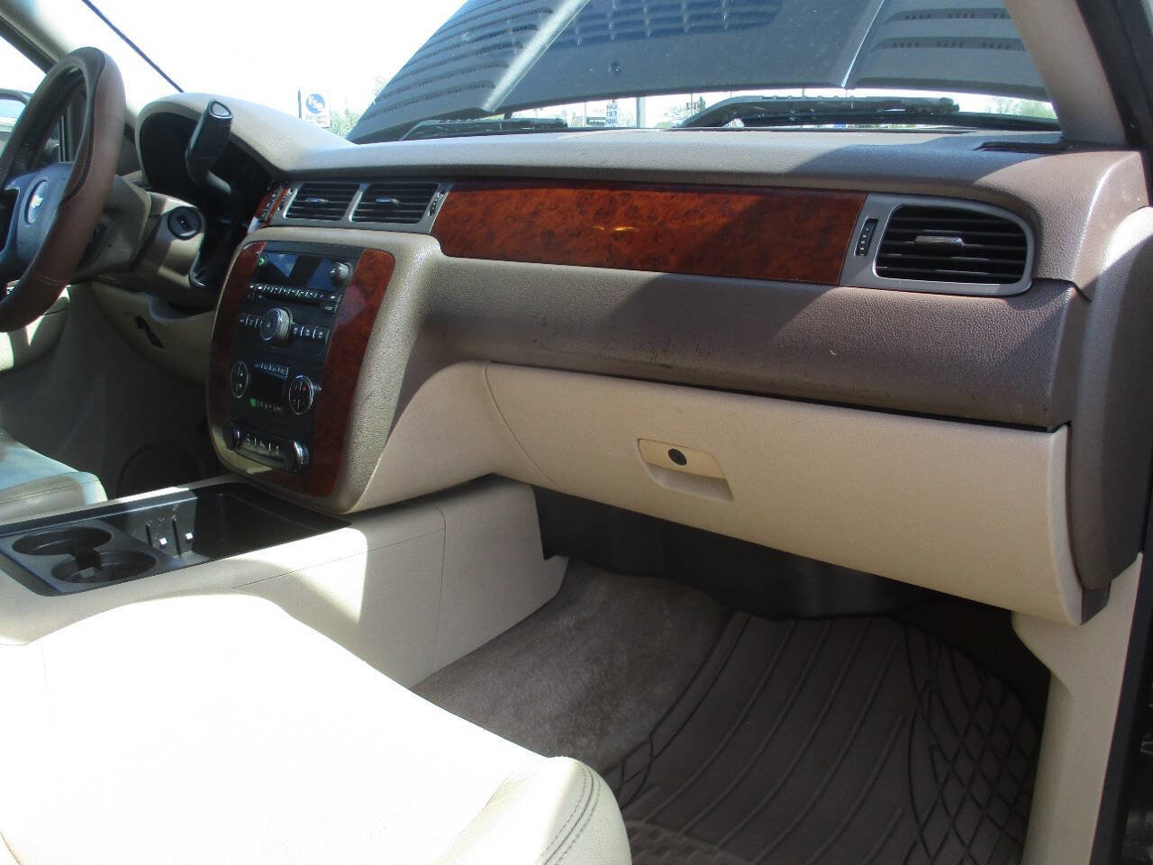 Used 2013 Chevrolet Silverado 2500 LTZ w/ LTZ Plus Package image 35