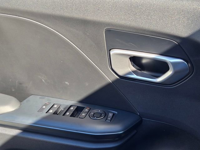 New 2026 Kia K4 FWD image 21