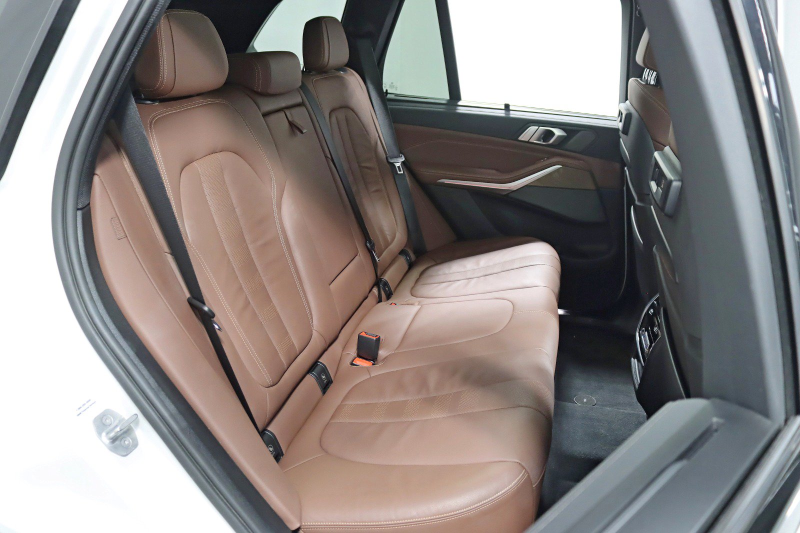 Used 2020 BMW X5 xDrive40i w/ Premium Enhanced Package AWD/4WD image 36