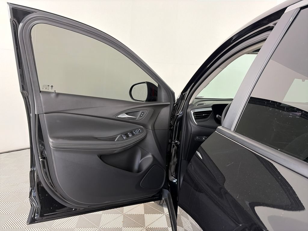 Used 2025 Buick Encore GX Preferred w/ Advanced Technology Package FWD image 10
