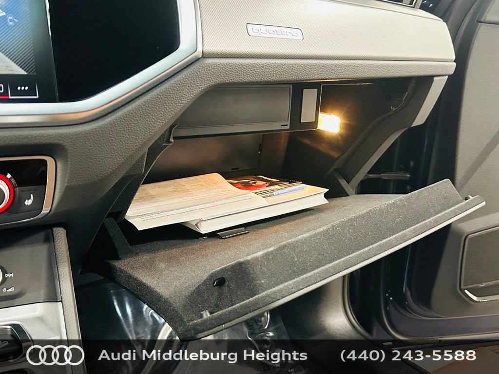Certified 2025 Audi Q3 2.0T Premium Plus w/ Premium Plus Package AWD/4WD image 25