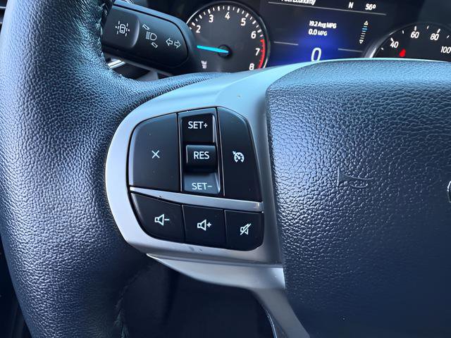 Used 2022 Ford Explorer XLT w/ Equipment Group 202A AWD/4WD image 18
