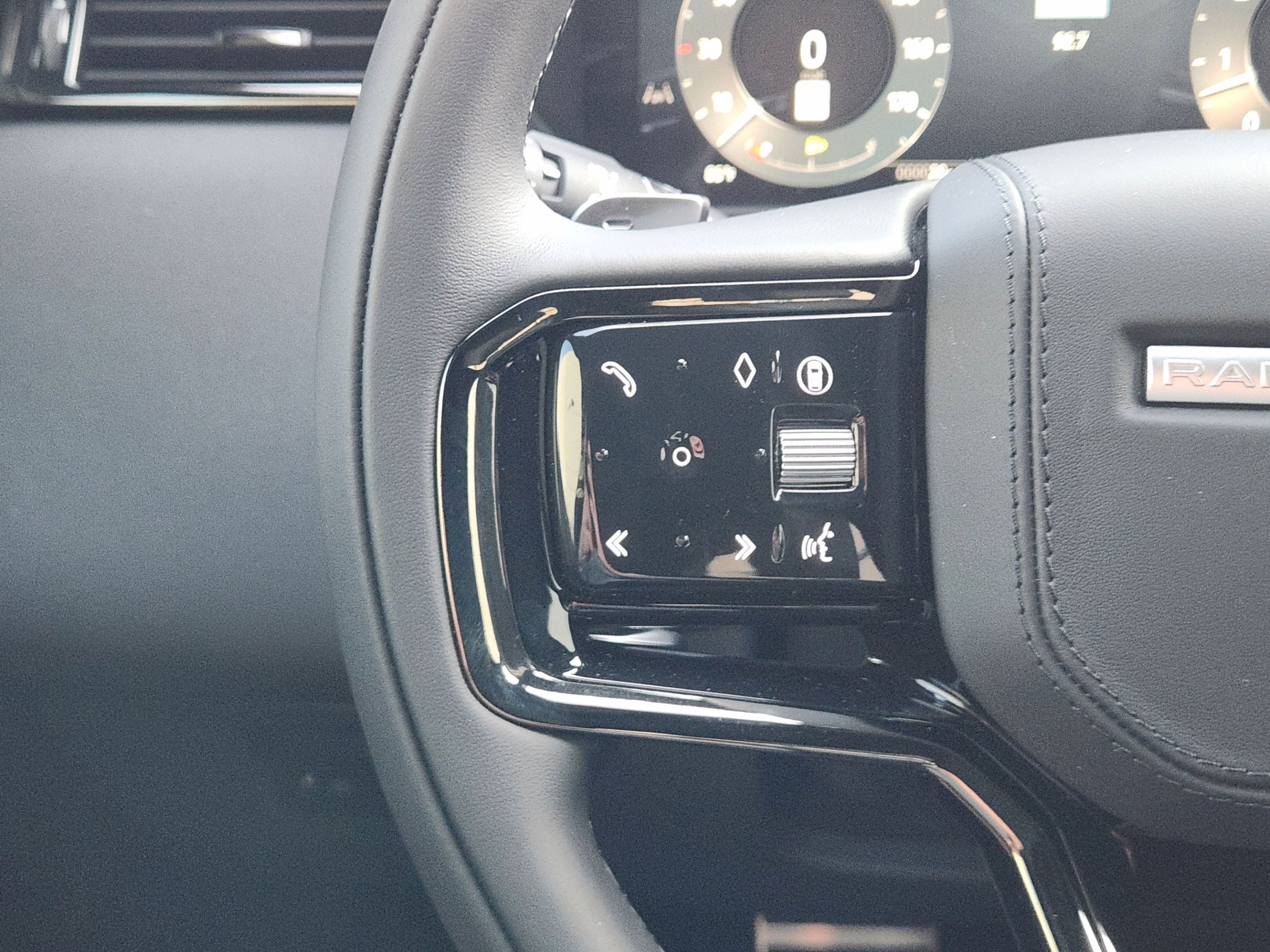 New 2026 Land Rover Range Rover Velar Belgravia AWD/4WD image 28