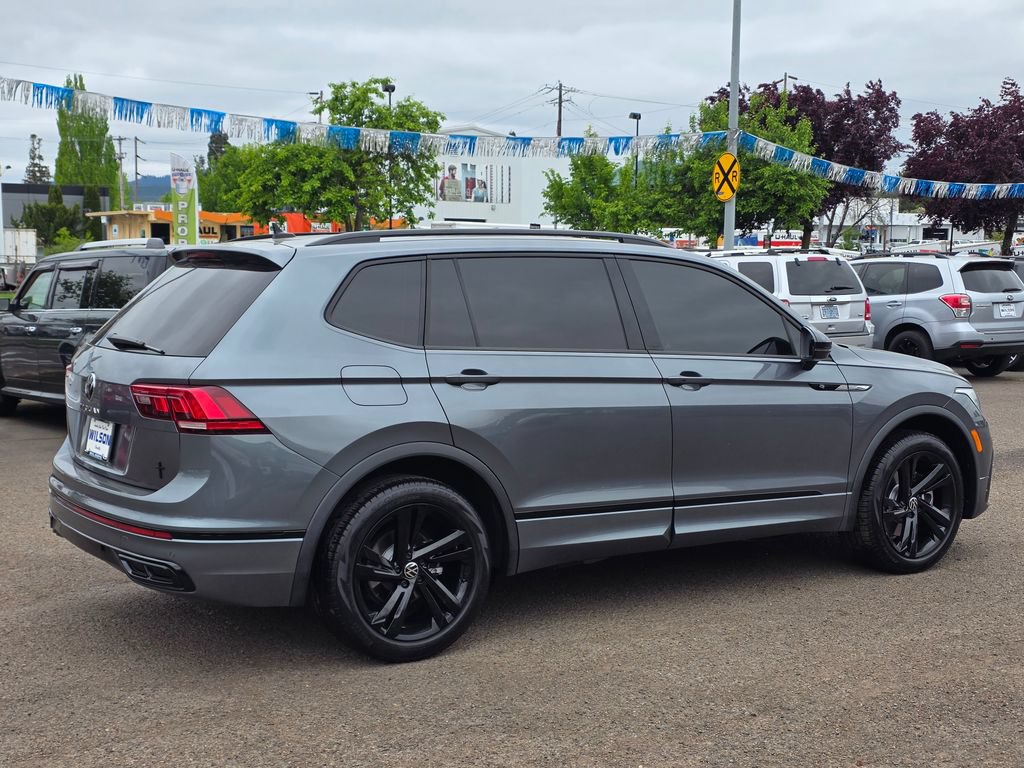 Used 2024 Volkswagen Tiguan SE R-Line FWD image 29
