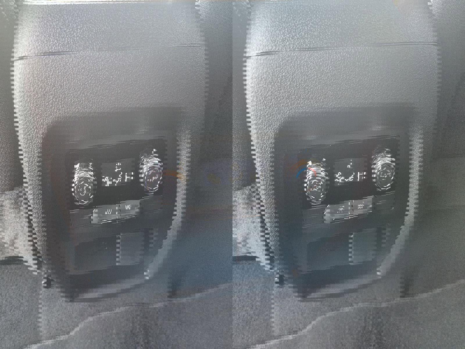 New 2025 GMC Acadia Elevation AWD/4WD image 32