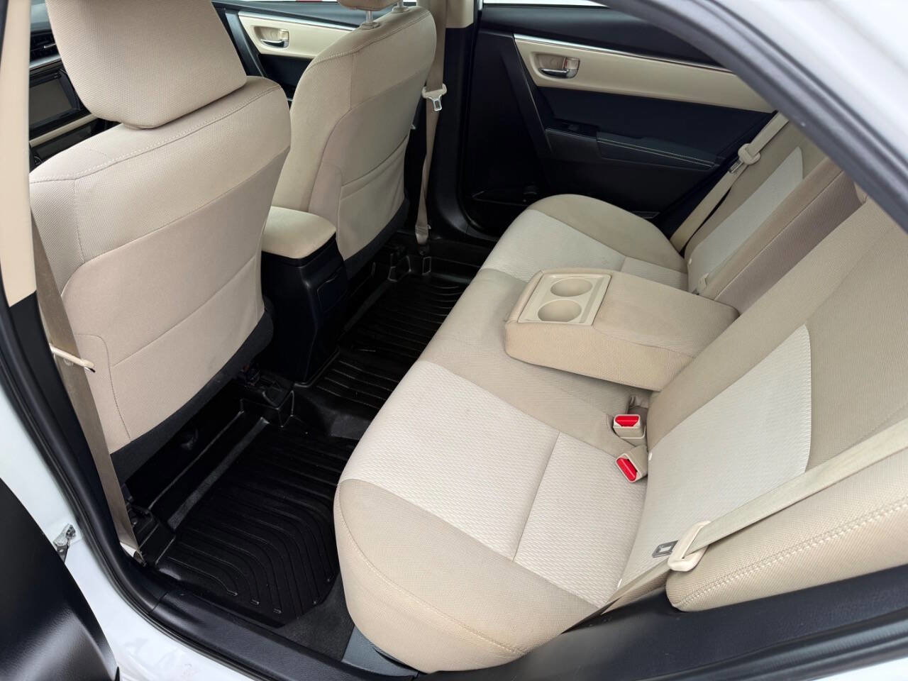Used 2016 Toyota Corolla LE FWD image 36