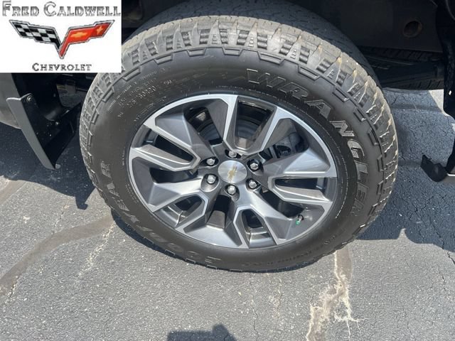 Used 2023 Chevrolet Silverado 1500 LT AWD/4WD image 38